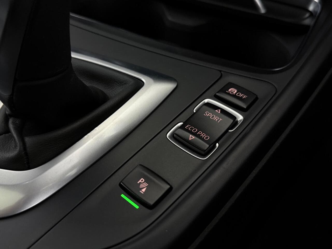 BMW 4 Series Gran Coupe thumbnail Misc Controls