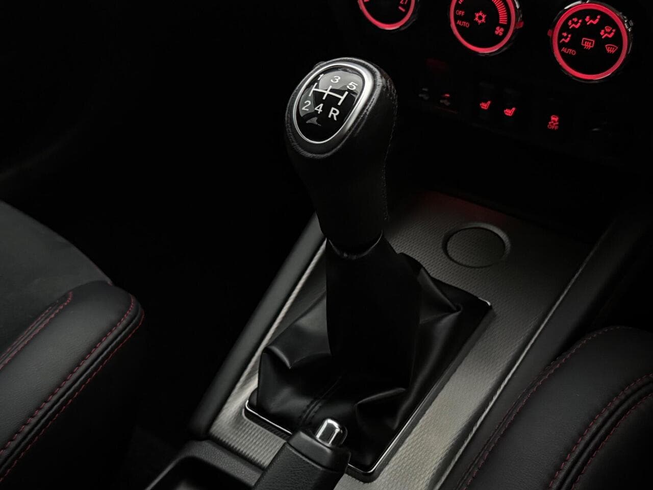 Mitsubishi ASX thumbnail Interior Front