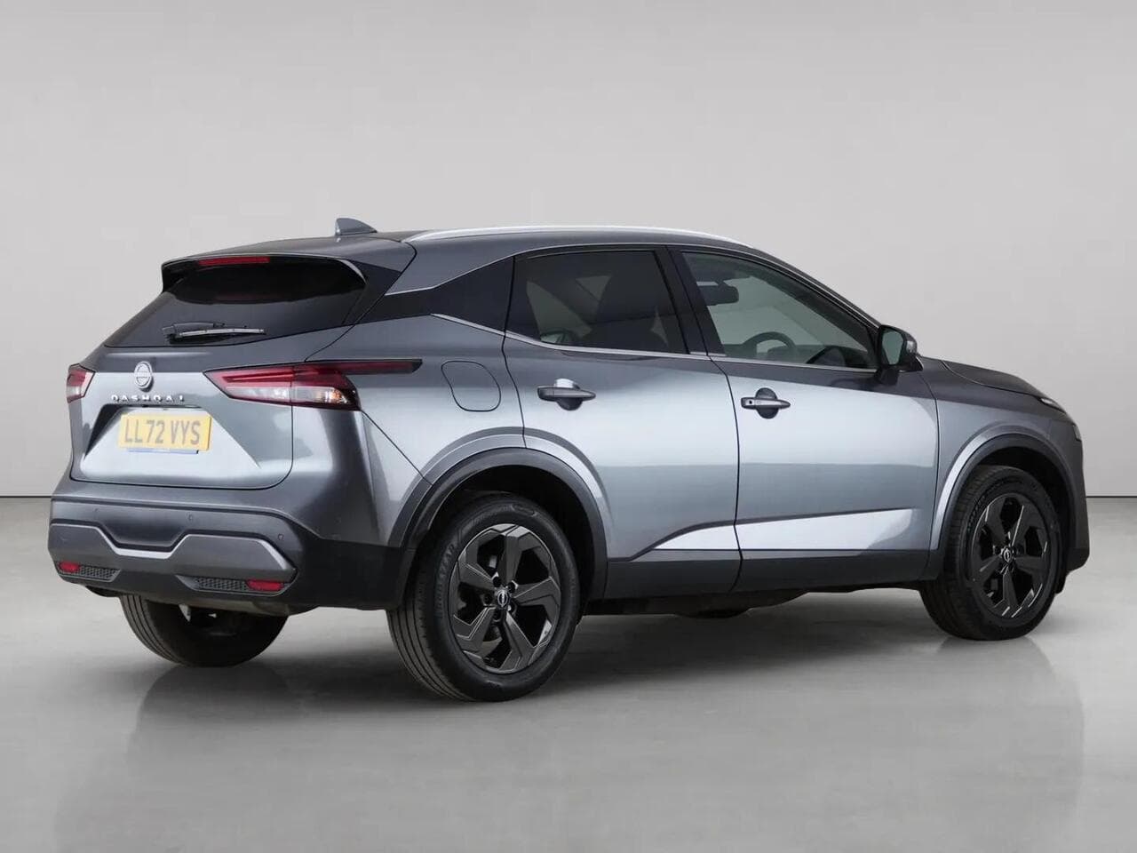 Nissan Qashqai thumbnail Rear Right