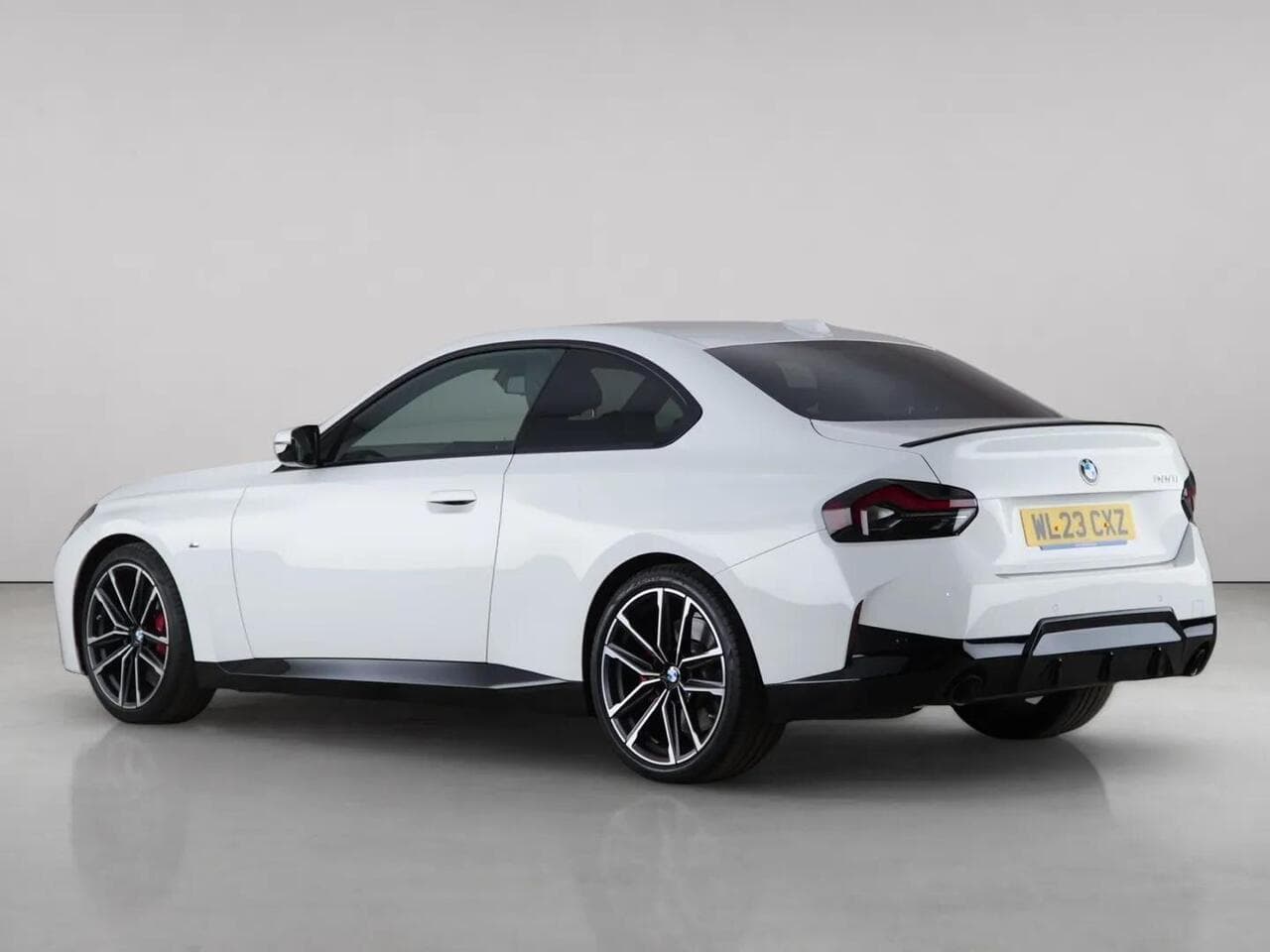 BMW 2 Series thumbnail Rear Left