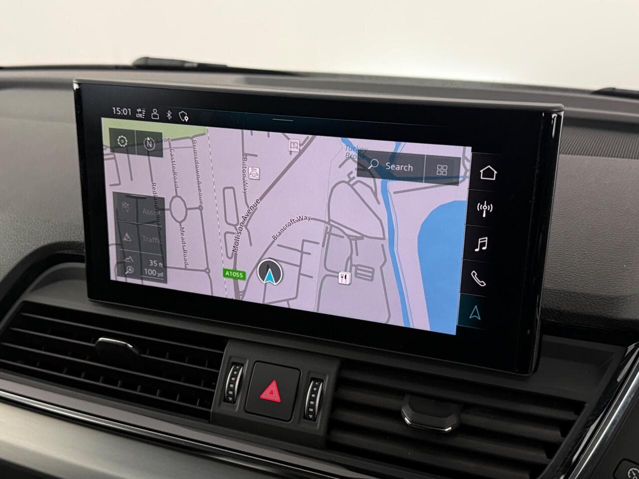 Audi Q5 thumbnail Infotainment System