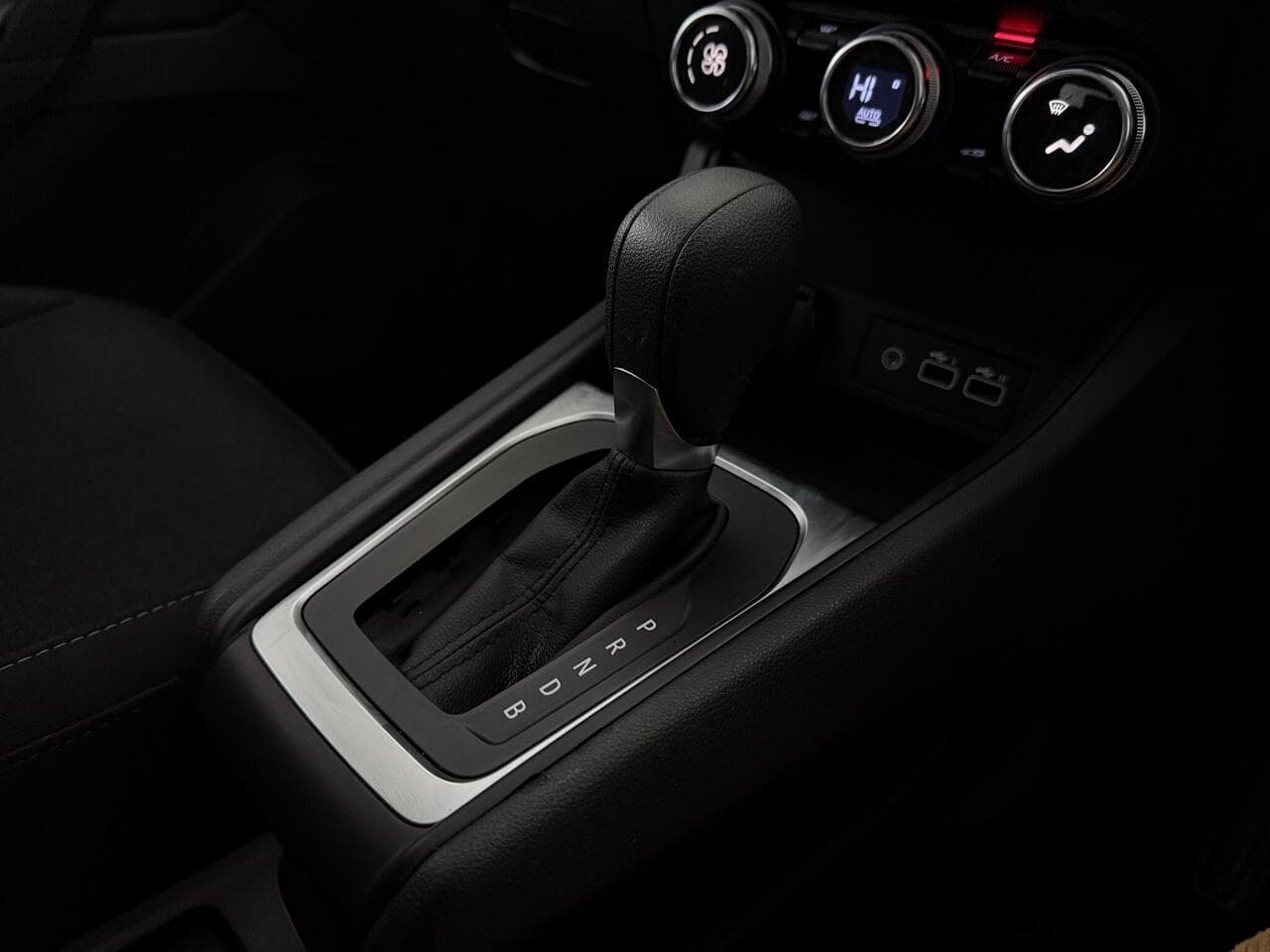 Renault Captur thumbnail Interior Front