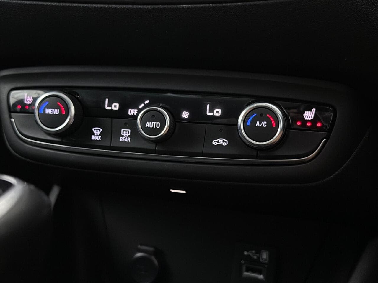 Vauxhall Crossland thumbnail Misc Controls