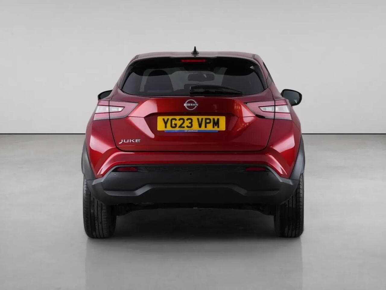 Nissan Juke thumbnail Rear