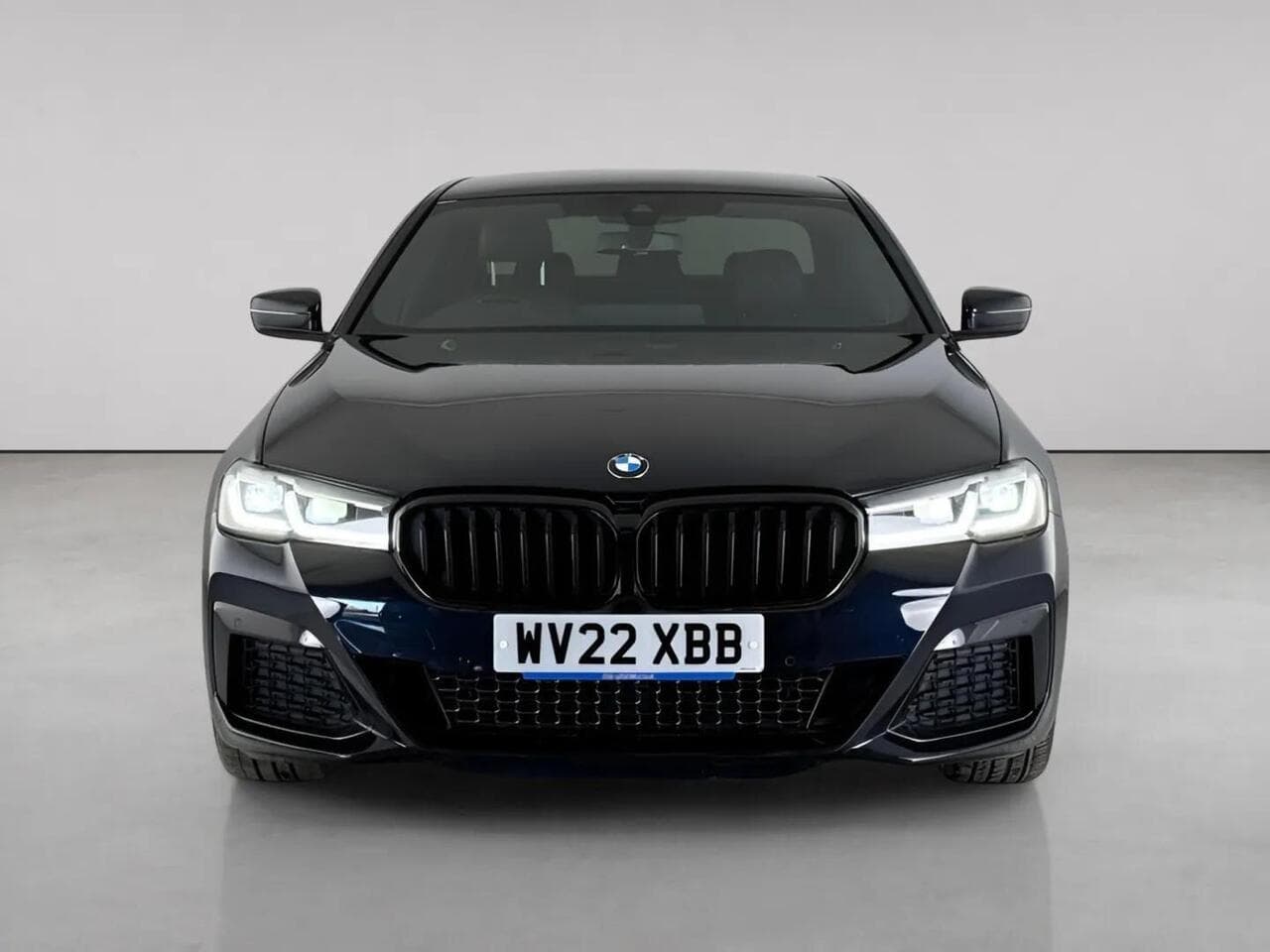 BMW 5 Series thumbnail Front