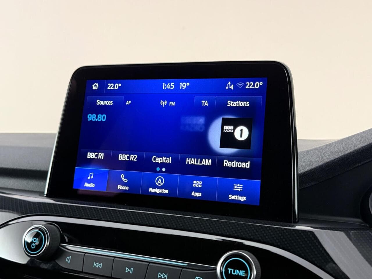 Ford Kuga thumbnail Infotainment System