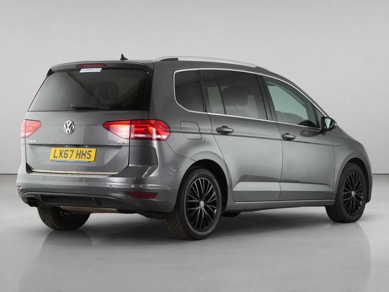 Volkswagen Touran thumbnail Rear Right