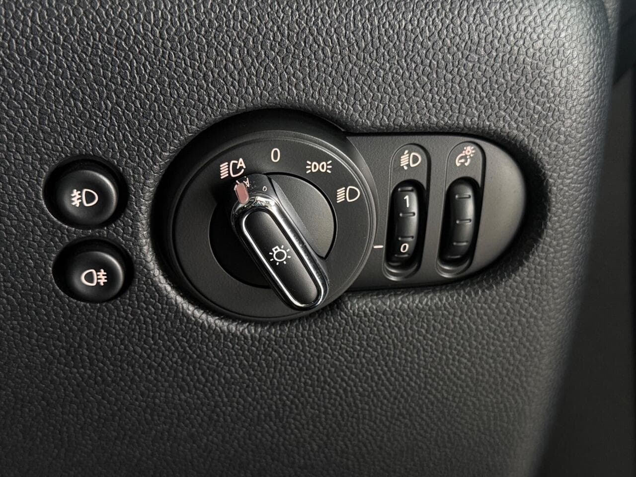 MINI Hatch thumbnail Misc Controls