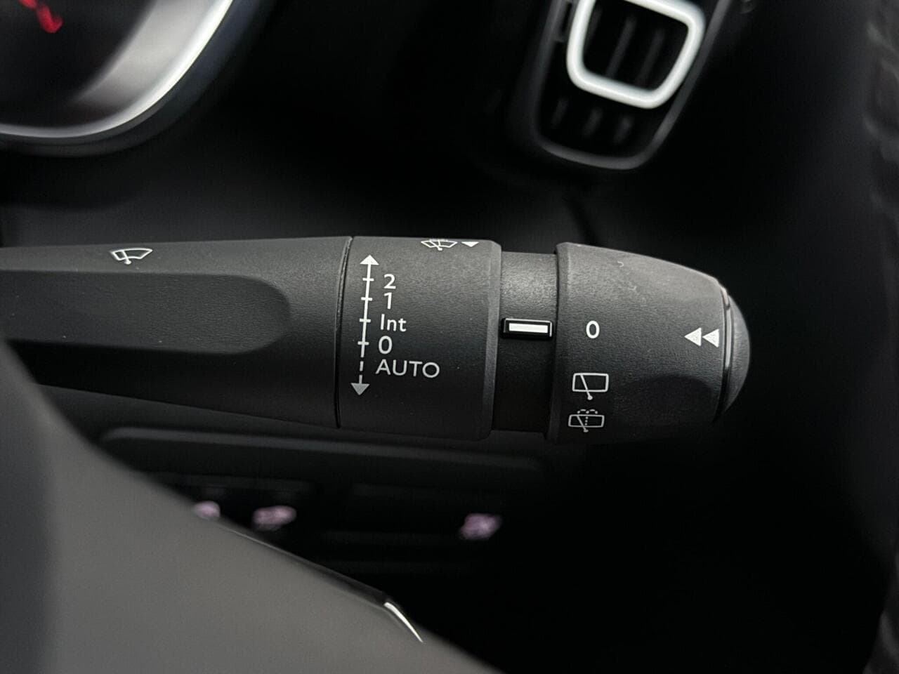 Citroen C3 Aircross thumbnail Misc Controls