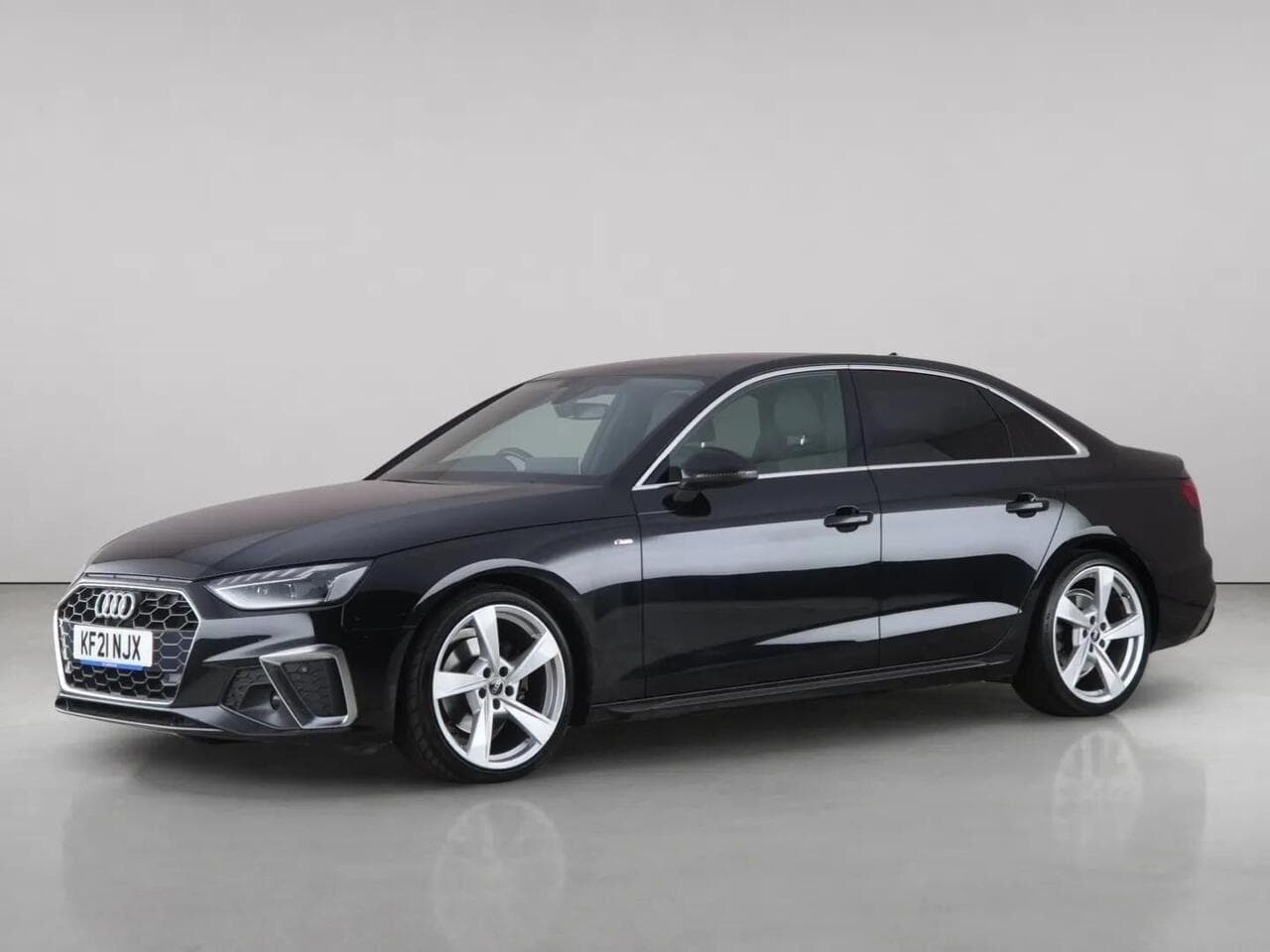Audi A4 thumbnail Front Left