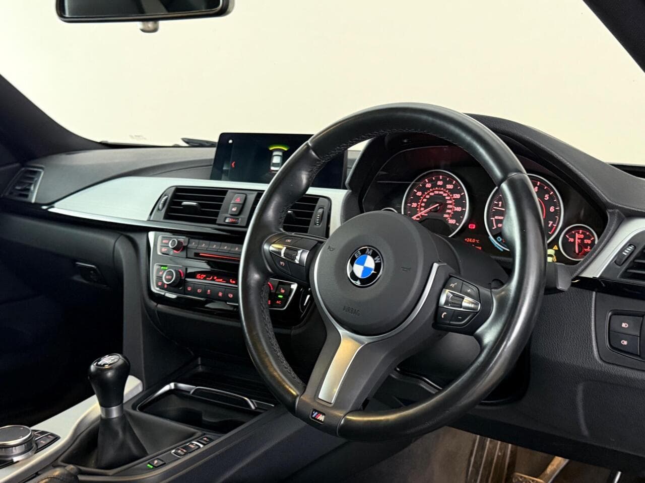BMW 4 Series thumbnail Steering Wheel