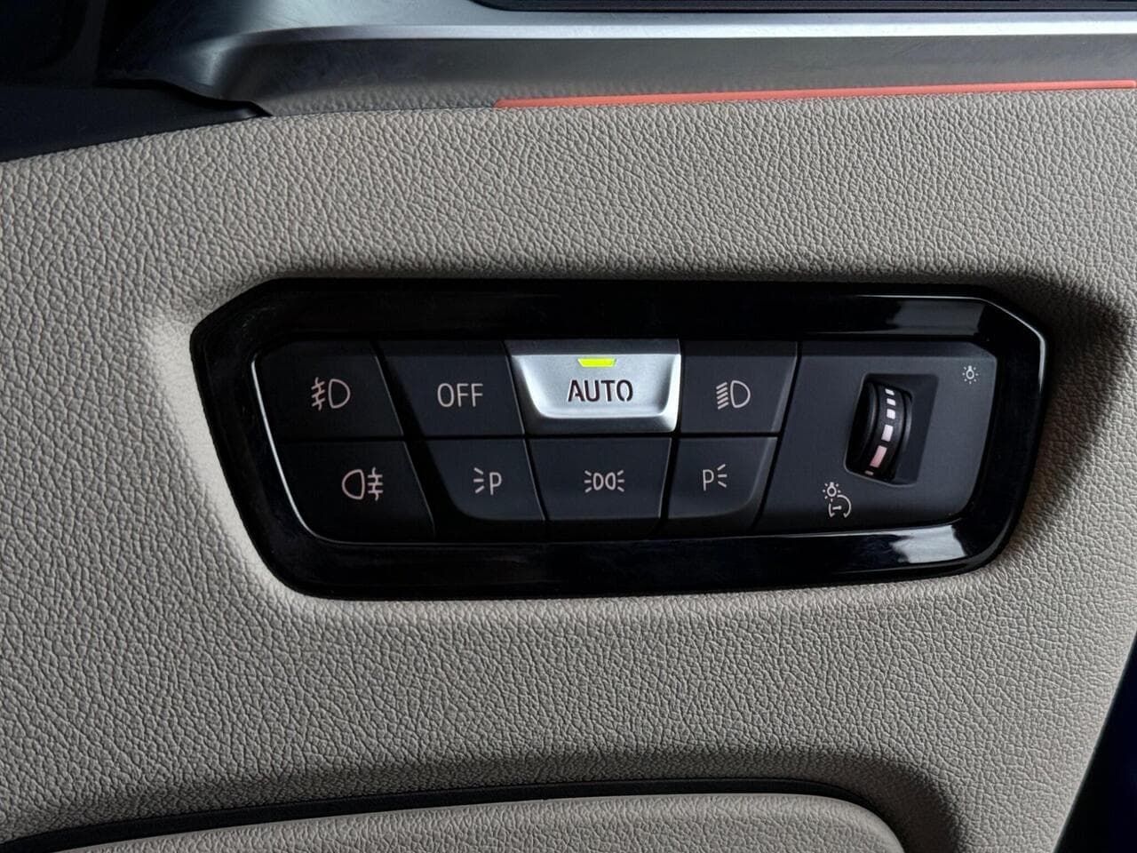 BMW 3 Series thumbnail Misc Controls