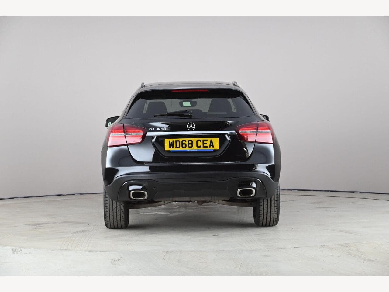 Mercedes-Benz GLA thumbnail Rear