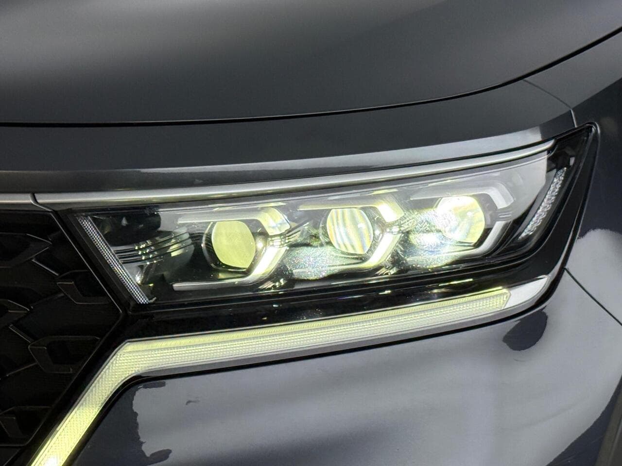 Kia Sorento thumbnail Lights Front