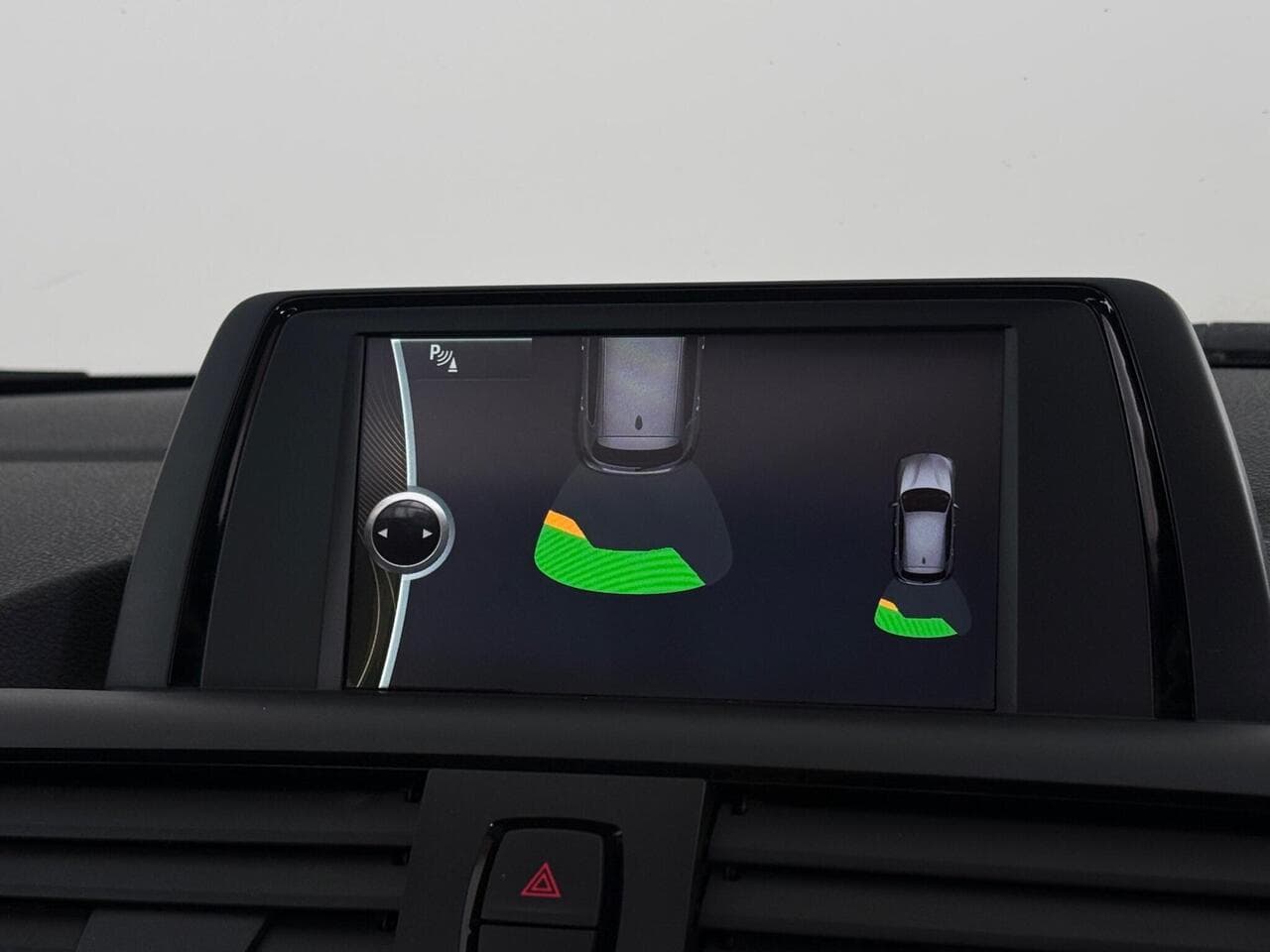 BMW 1 Series thumbnail Infotainment System
