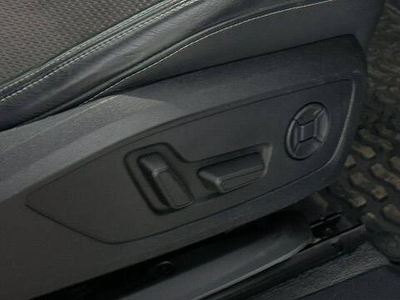 Audi Q3 thumbnail Door Interior