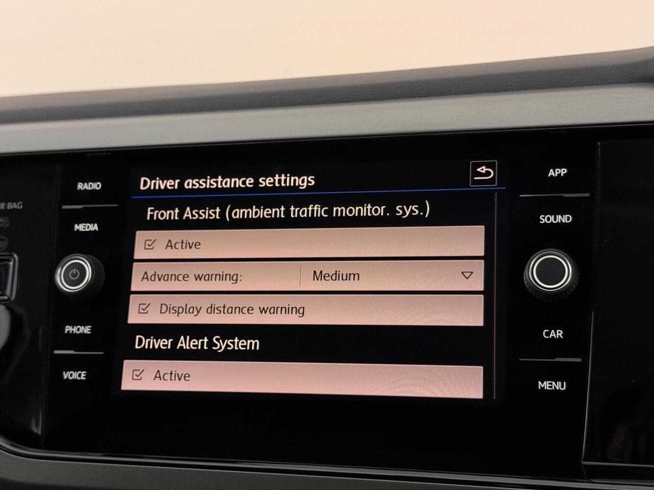 Volkswagen Polo thumbnail Infotainment System