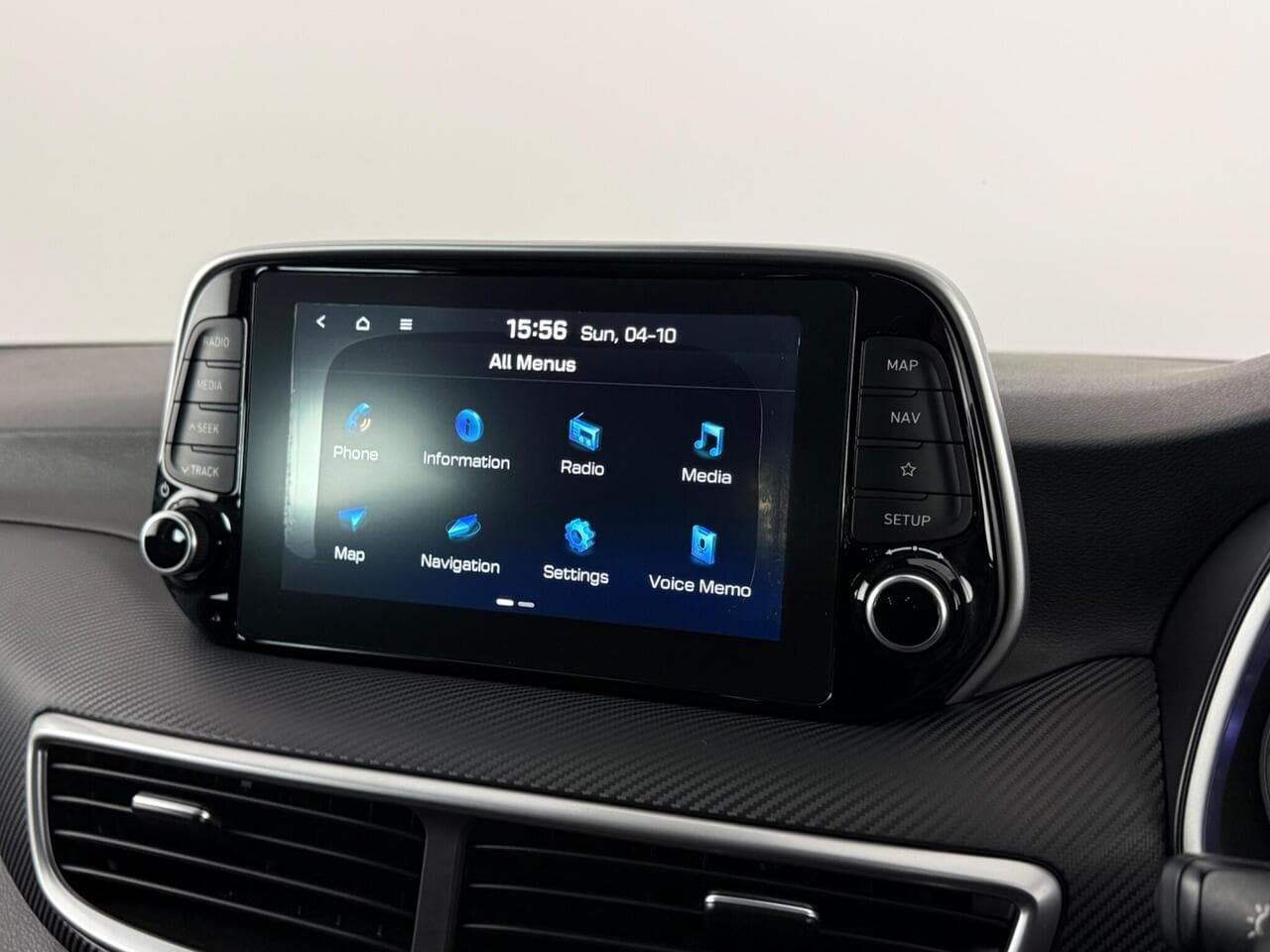Hyundai TUCSON thumbnail Infotainment System