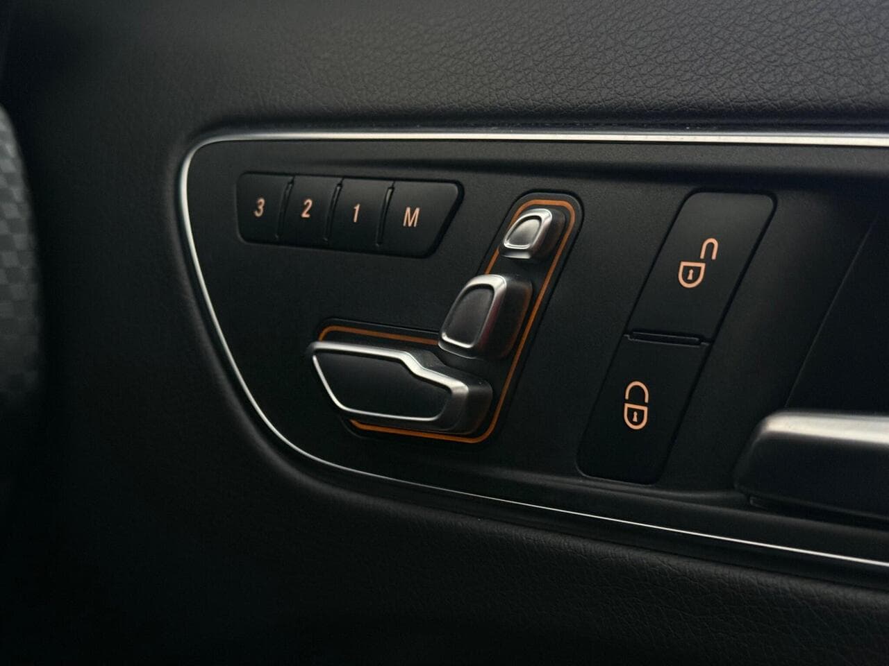 Mercedes-Benz A Class thumbnail Misc Controls