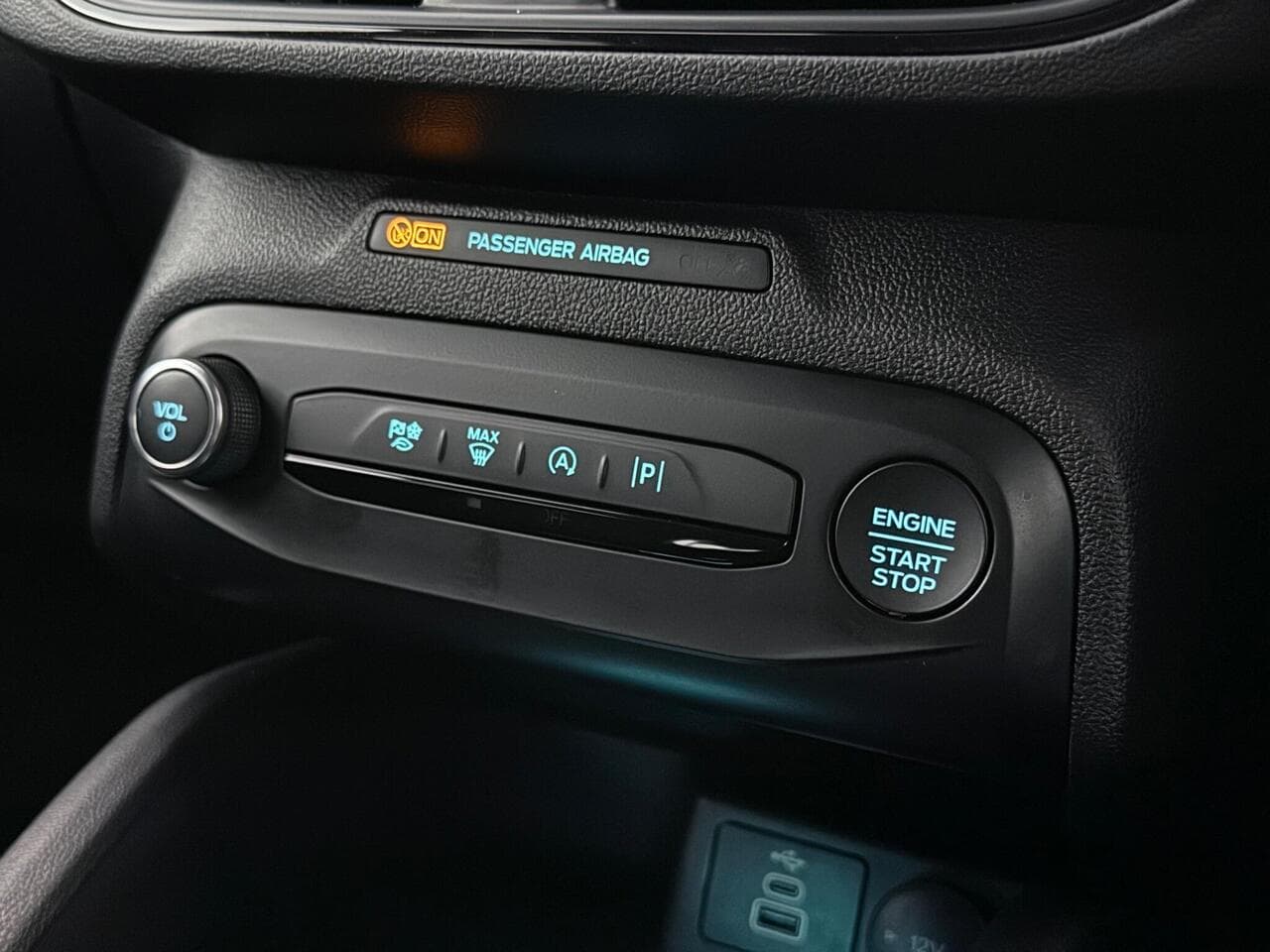 Ford Focus thumbnail Misc Controls