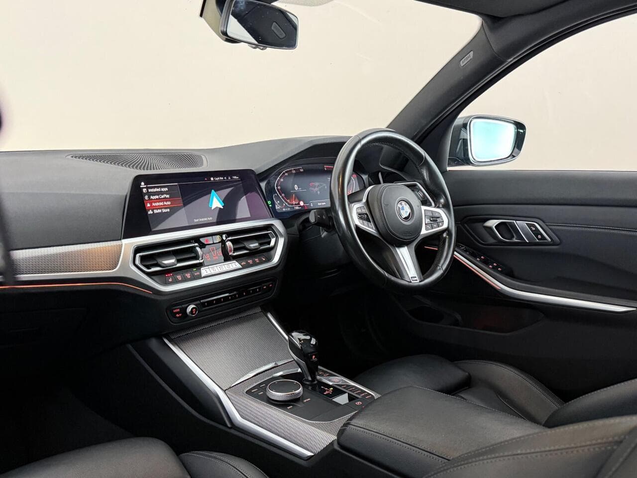 BMW 3 Series thumbnail Interior Front