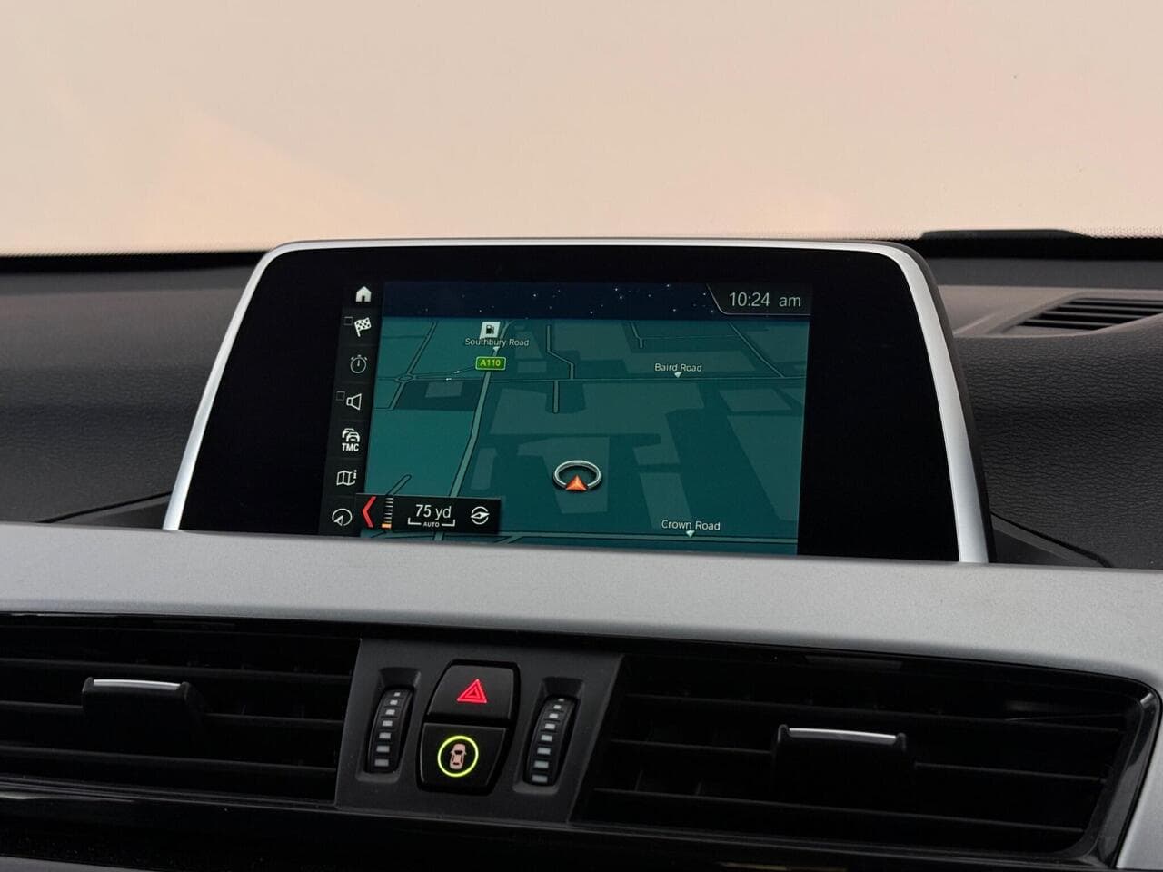 BMW X1 thumbnail Infotainment System