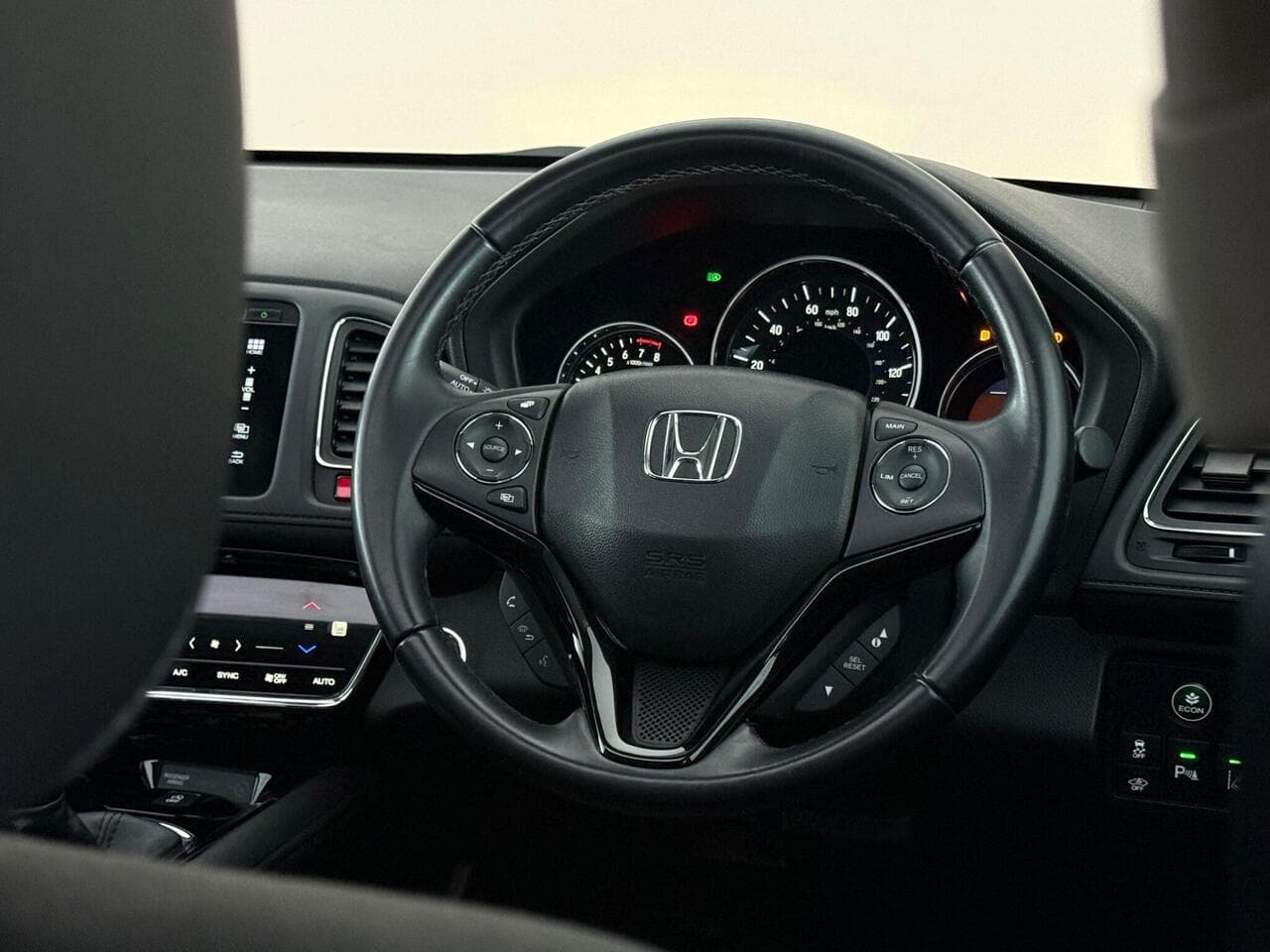 Honda HR-V thumbnail Steering Wheel