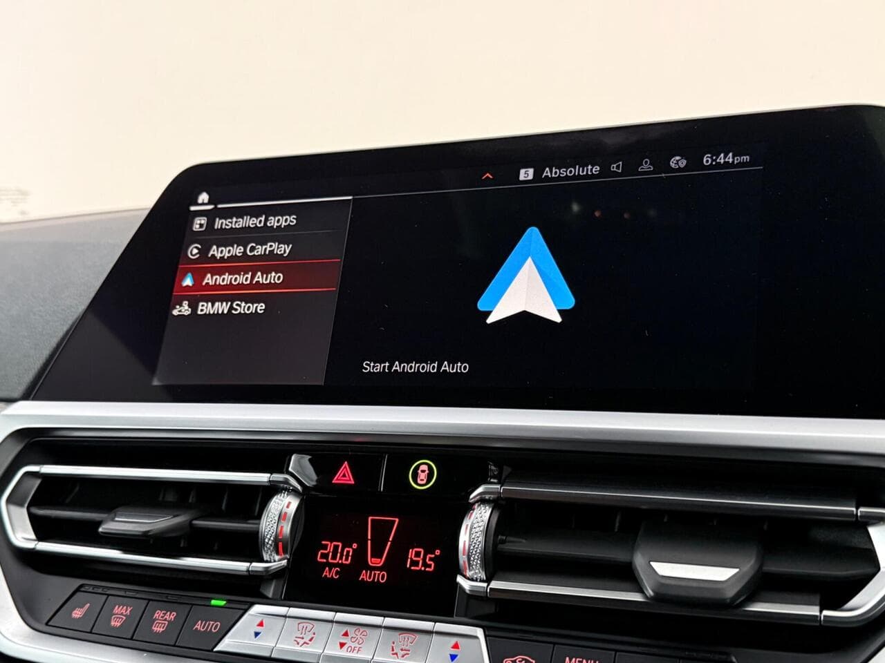 BMW 4 Series thumbnail Infotainment System