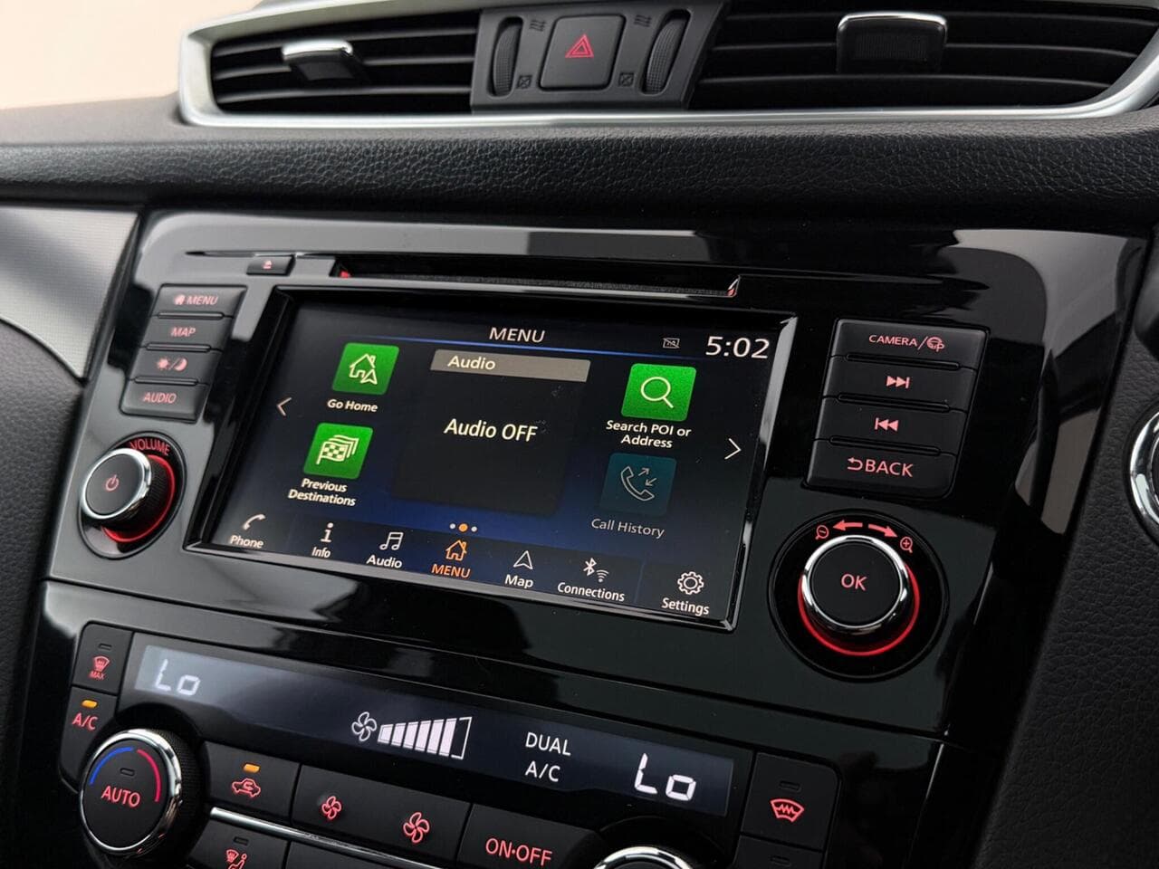 Nissan Qashqai thumbnail Infotainment System