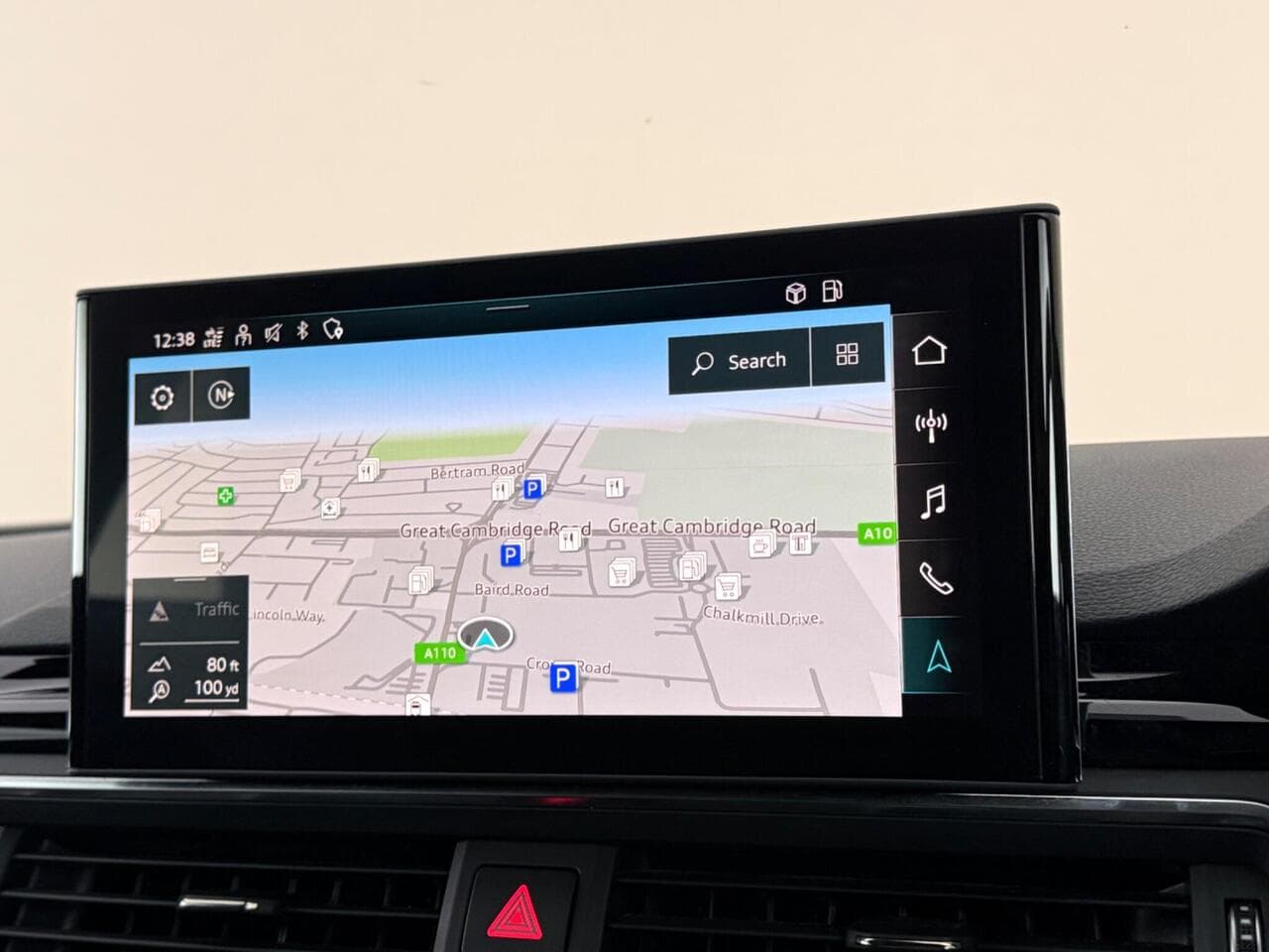 Audi A4 Avant thumbnail Infotainment System