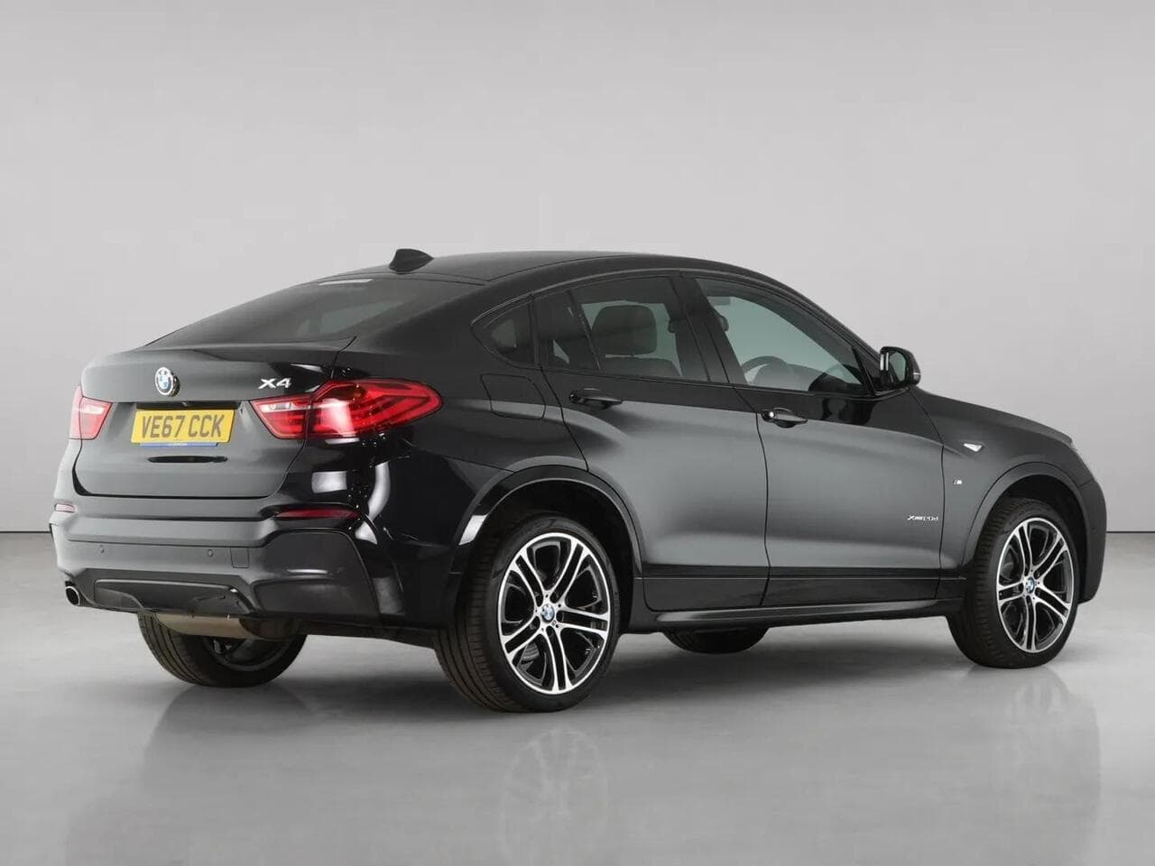 BMW X4 thumbnail Rear Right