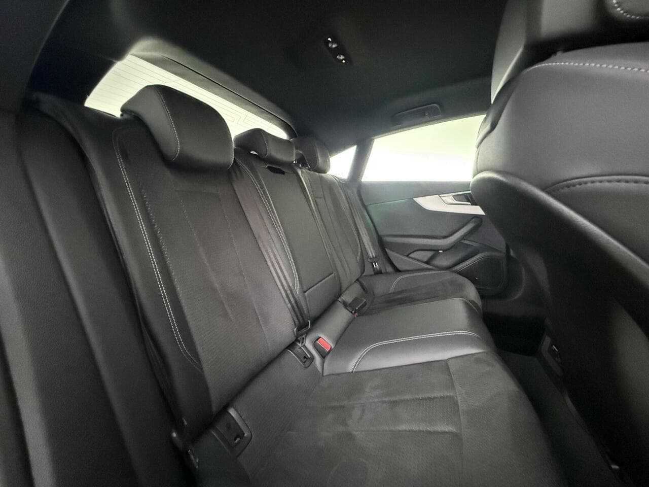 Audi A5 thumbnail Seats Rear