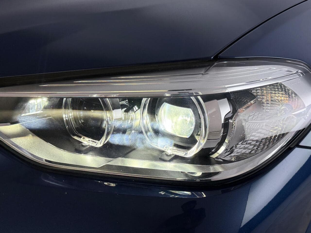 BMW X3 thumbnail Lights Front
