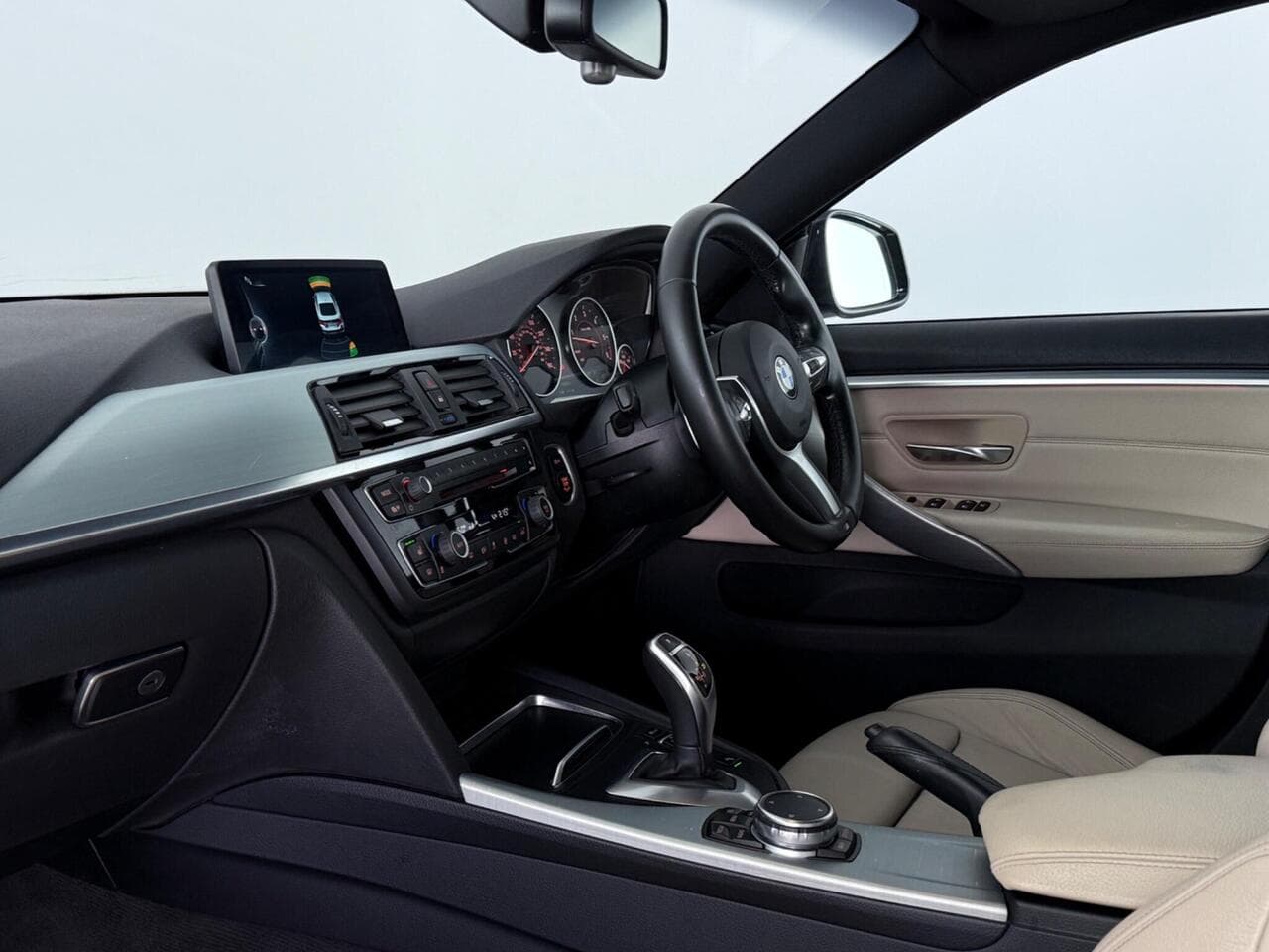 BMW 4 Series Gran Coupe thumbnail Interior Front