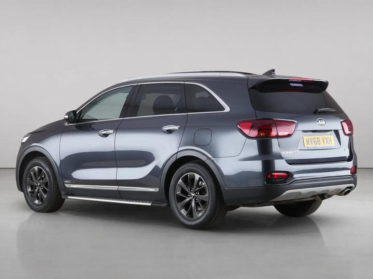 Kia Sorento thumbnail Rear Left