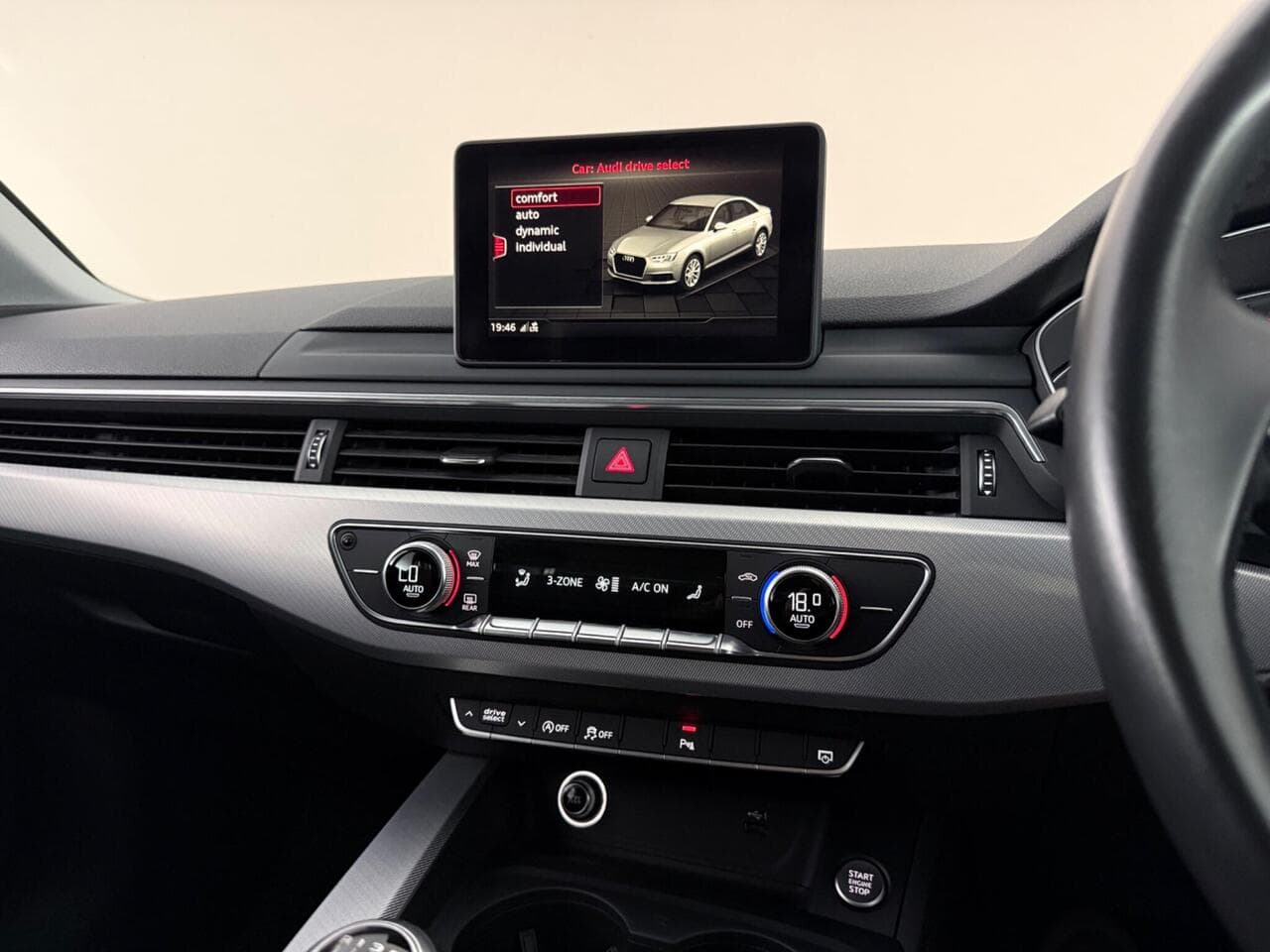 Audi A4 thumbnail Infotainment System