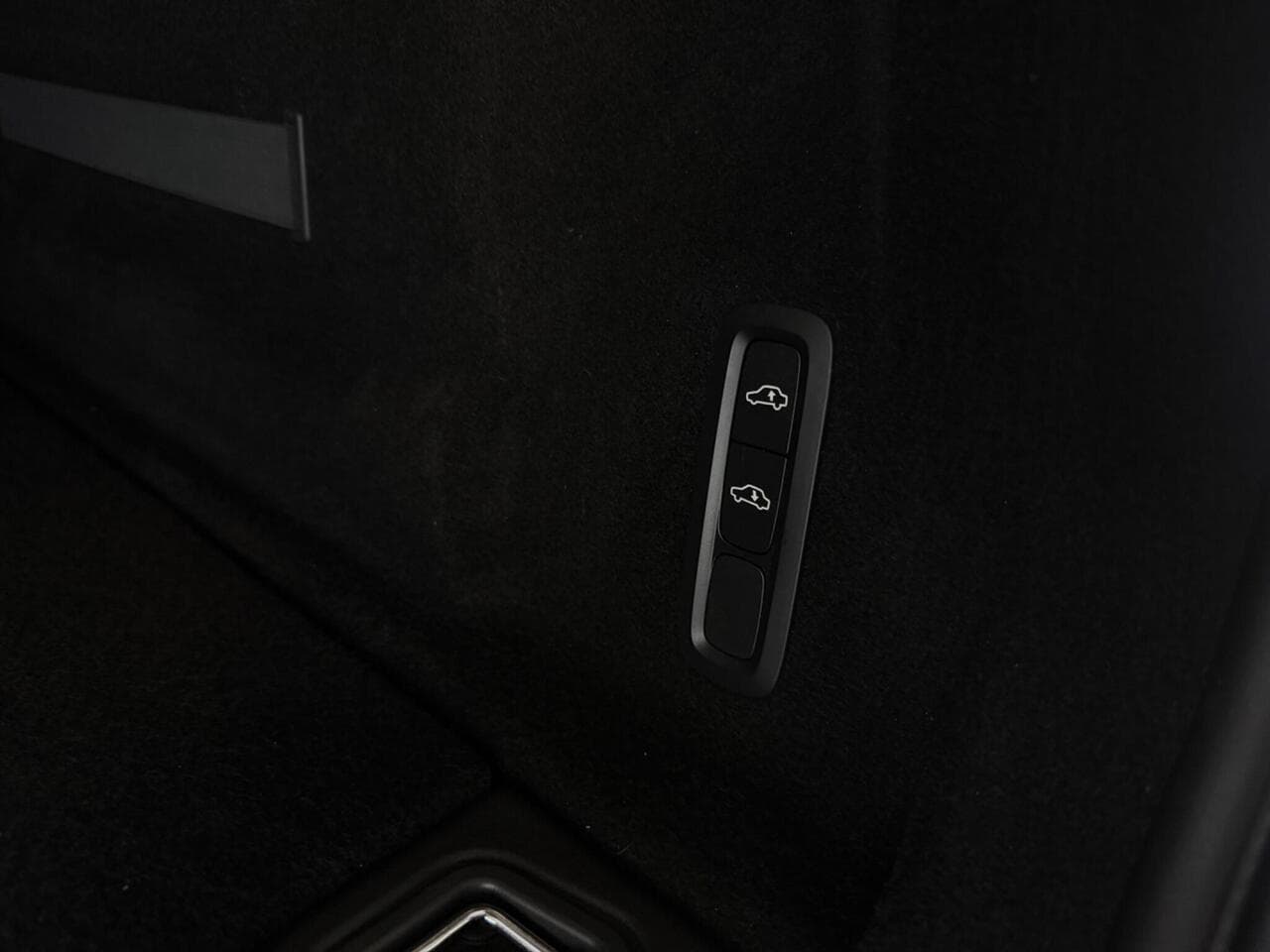 Volvo XC60 thumbnail Misc Controls