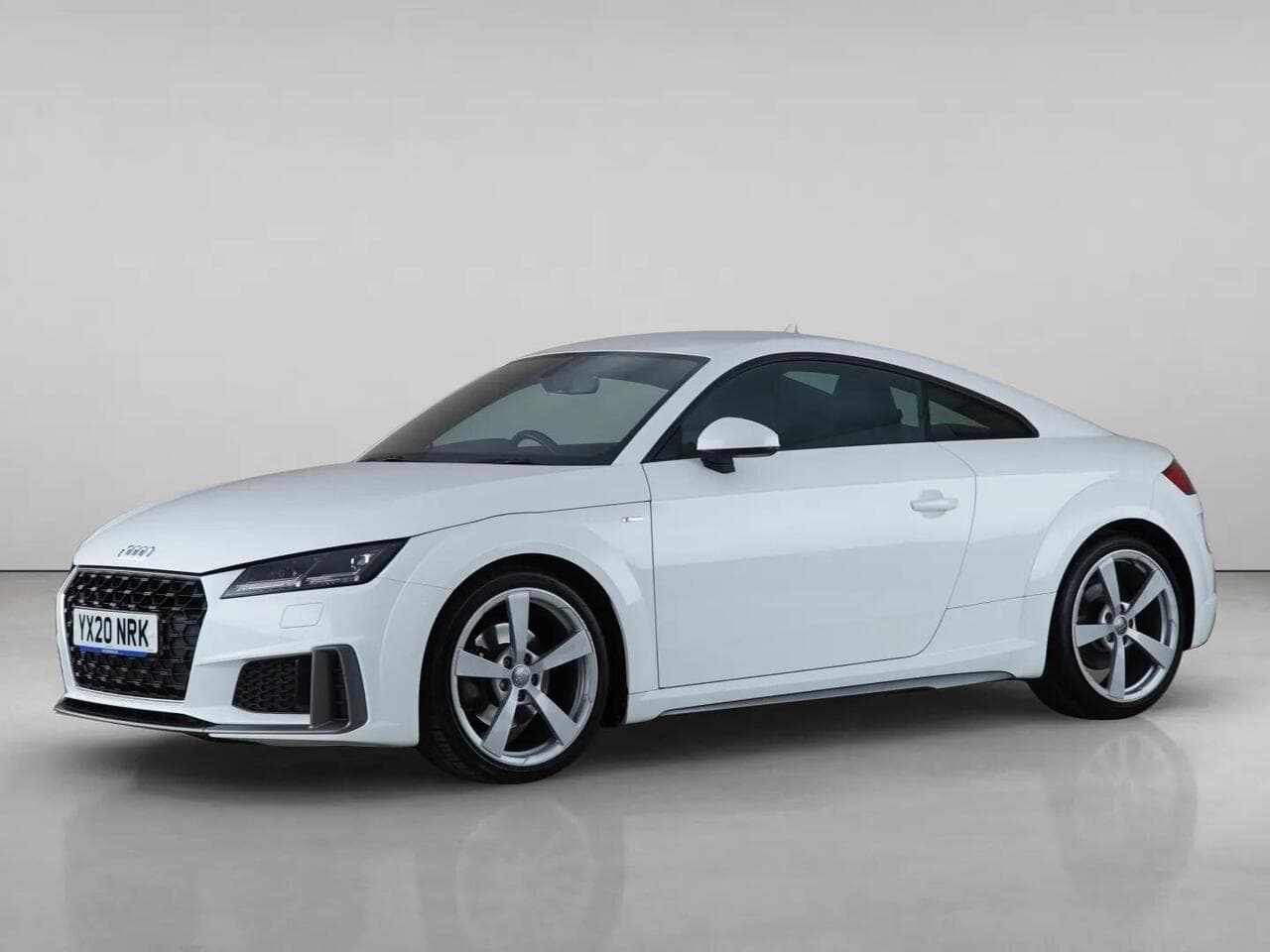 Audi TT thumbnail Front Left