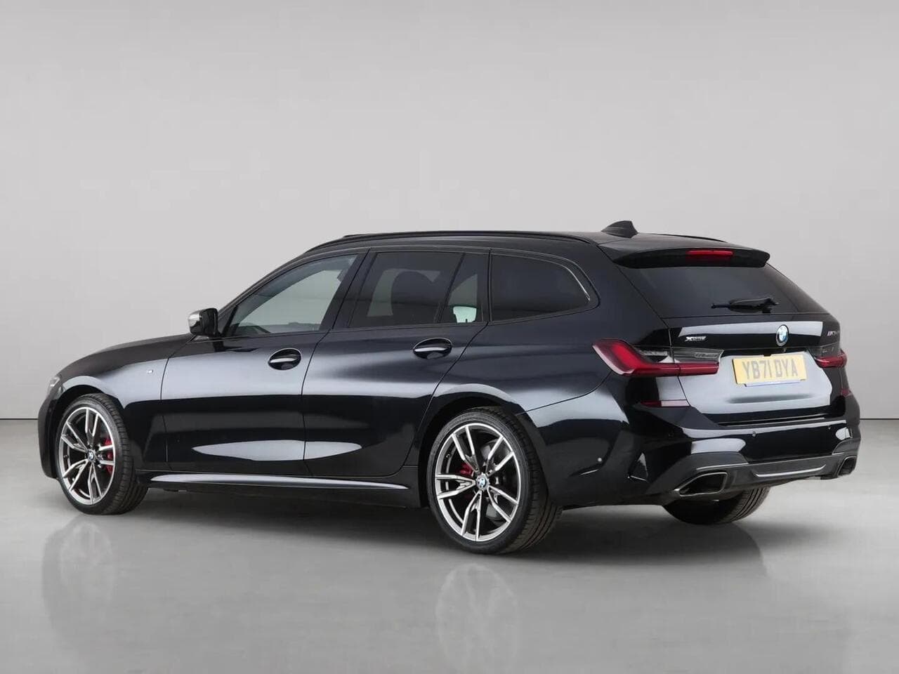 BMW 3 Series thumbnail Rear Left