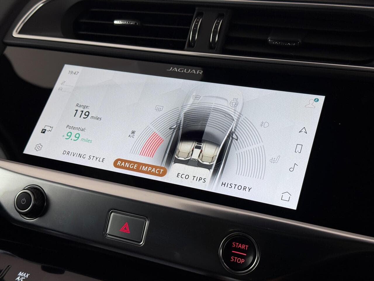 Jaguar I-PACE thumbnail Infotainment System
