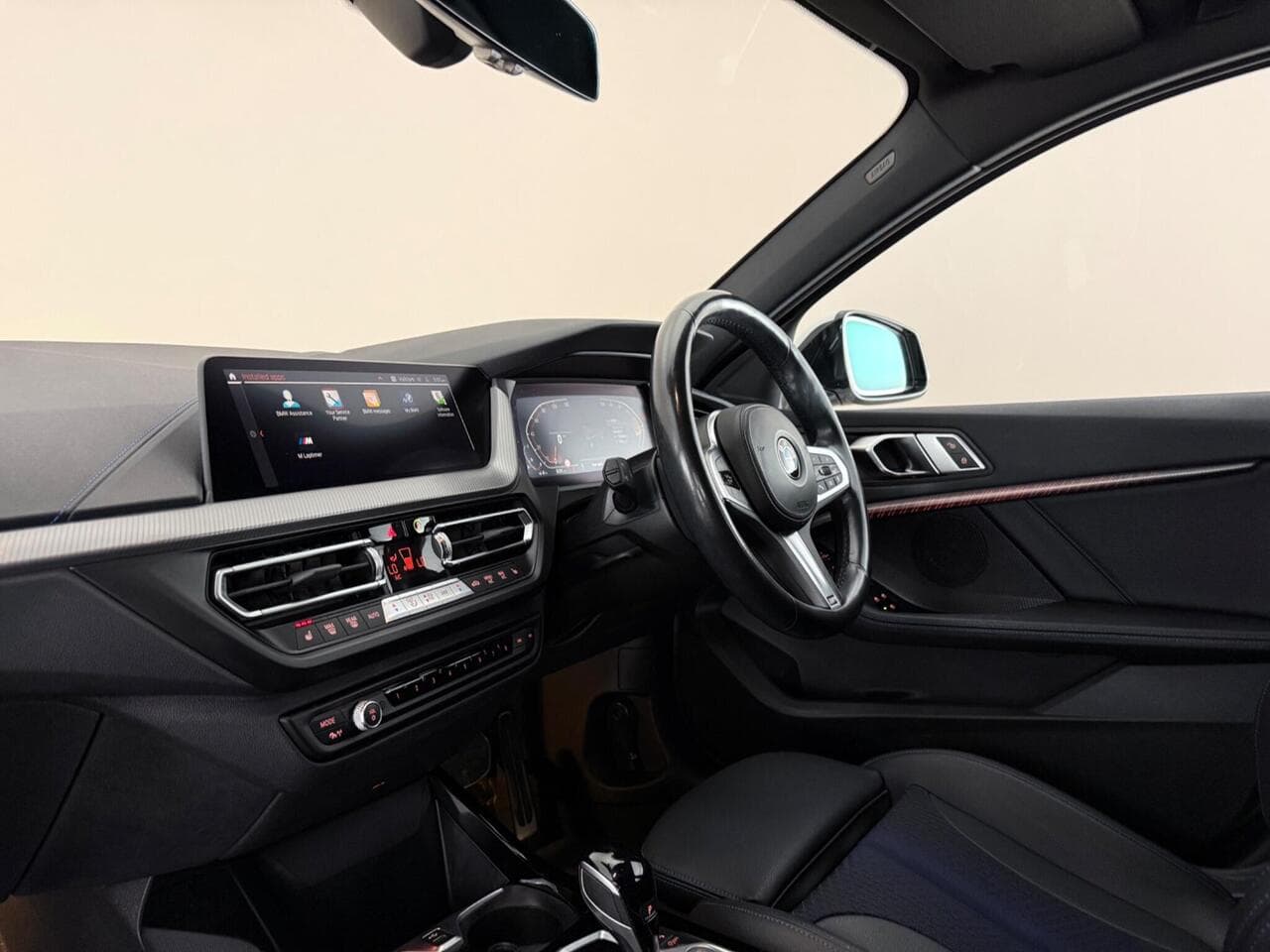 BMW 1 Series thumbnail Interior Front