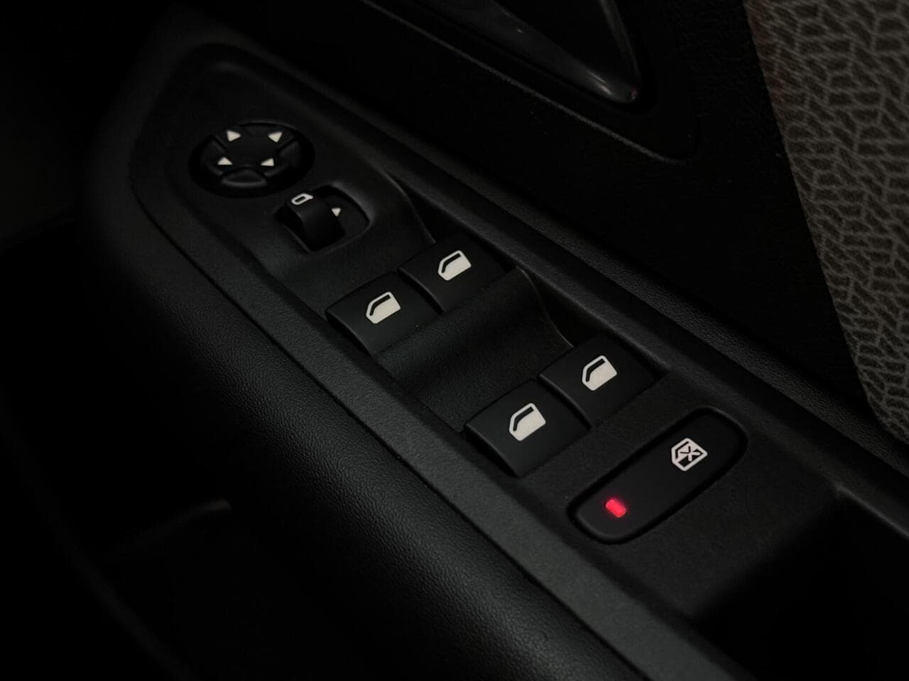 Citroen C4 thumbnail Misc Controls