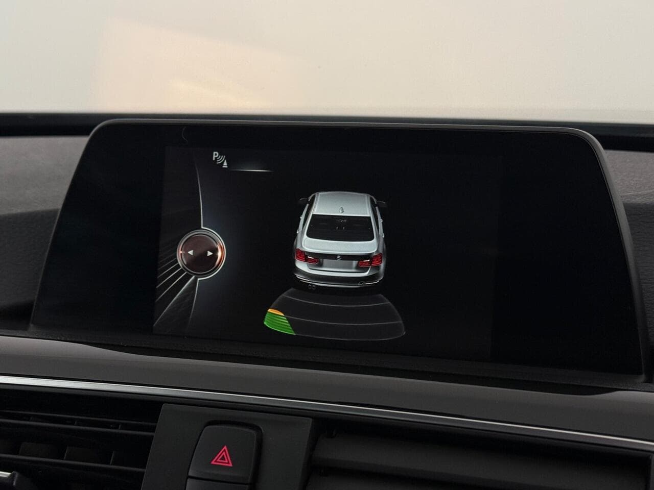 BMW 3 Series thumbnail Infotainment System