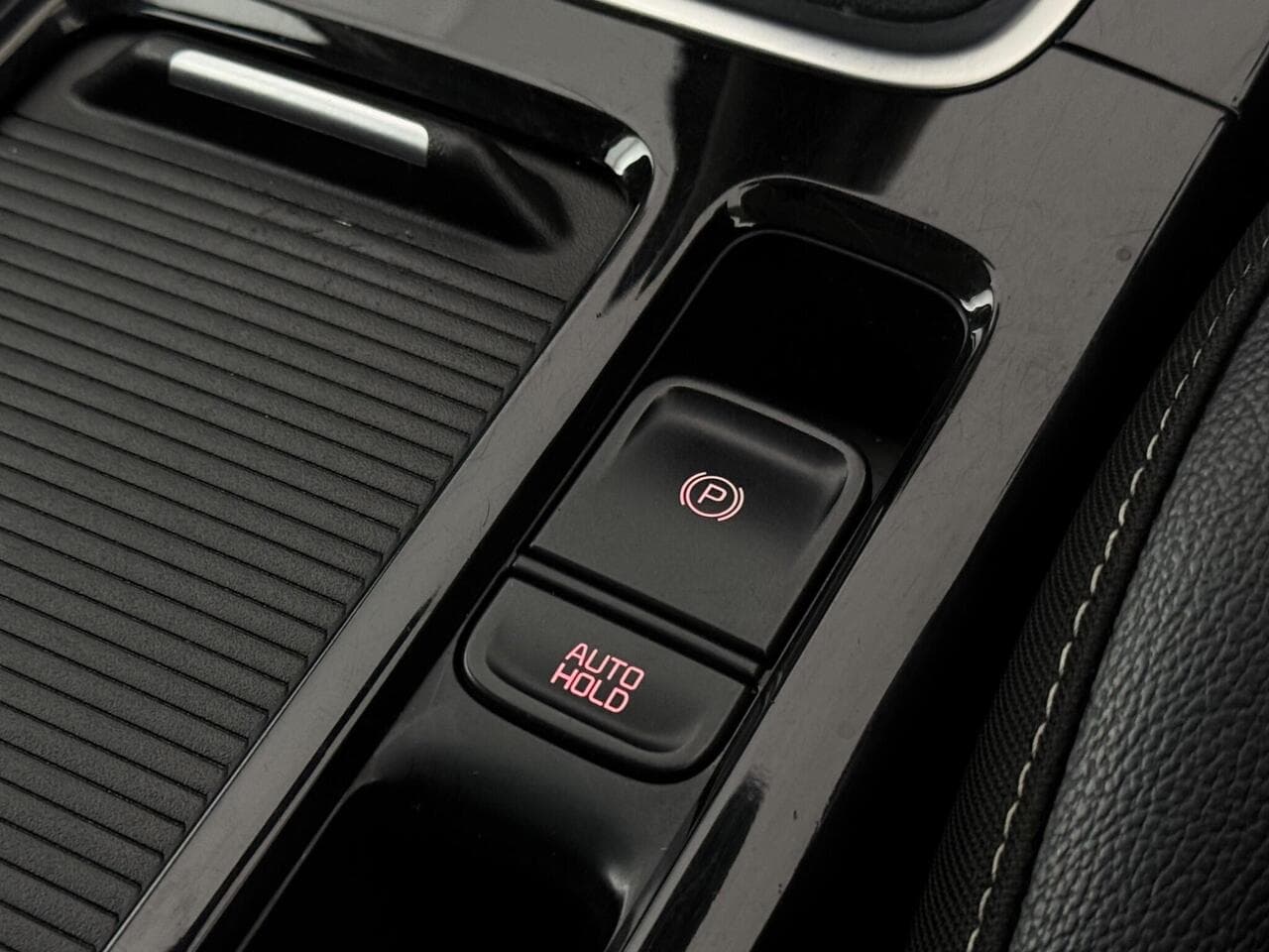 Kia XCeed thumbnail Misc Controls