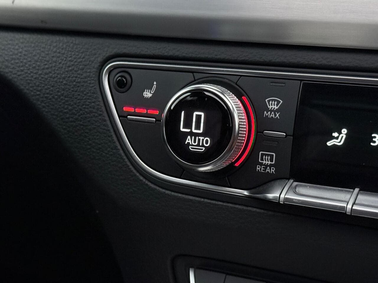 Audi Q5 thumbnail Misc Controls