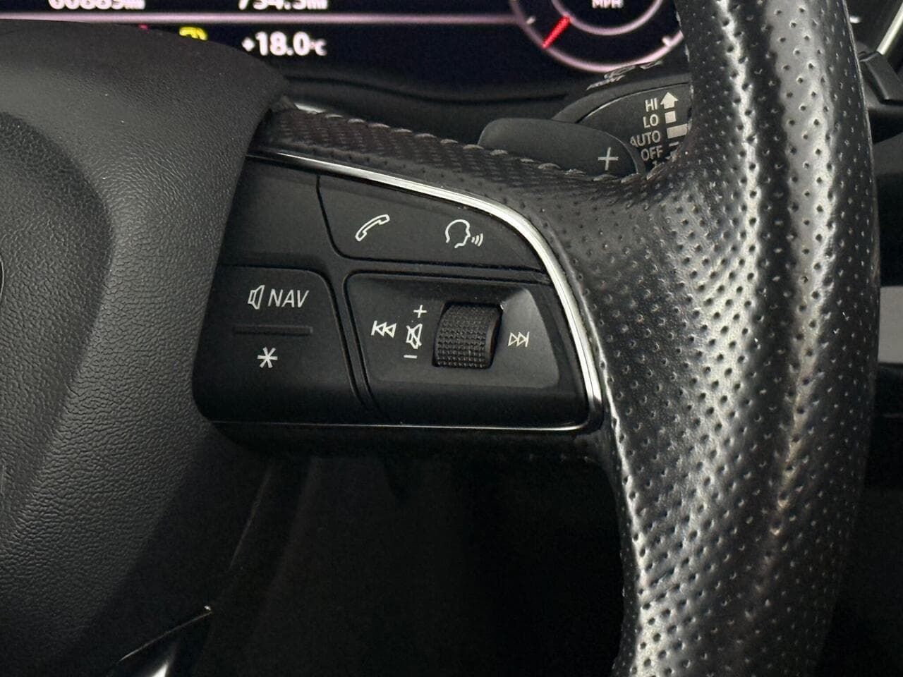 Audi Q5 thumbnail Misc Controls