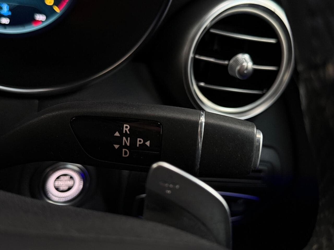 Mercedes-Benz GLC thumbnail Misc Controls