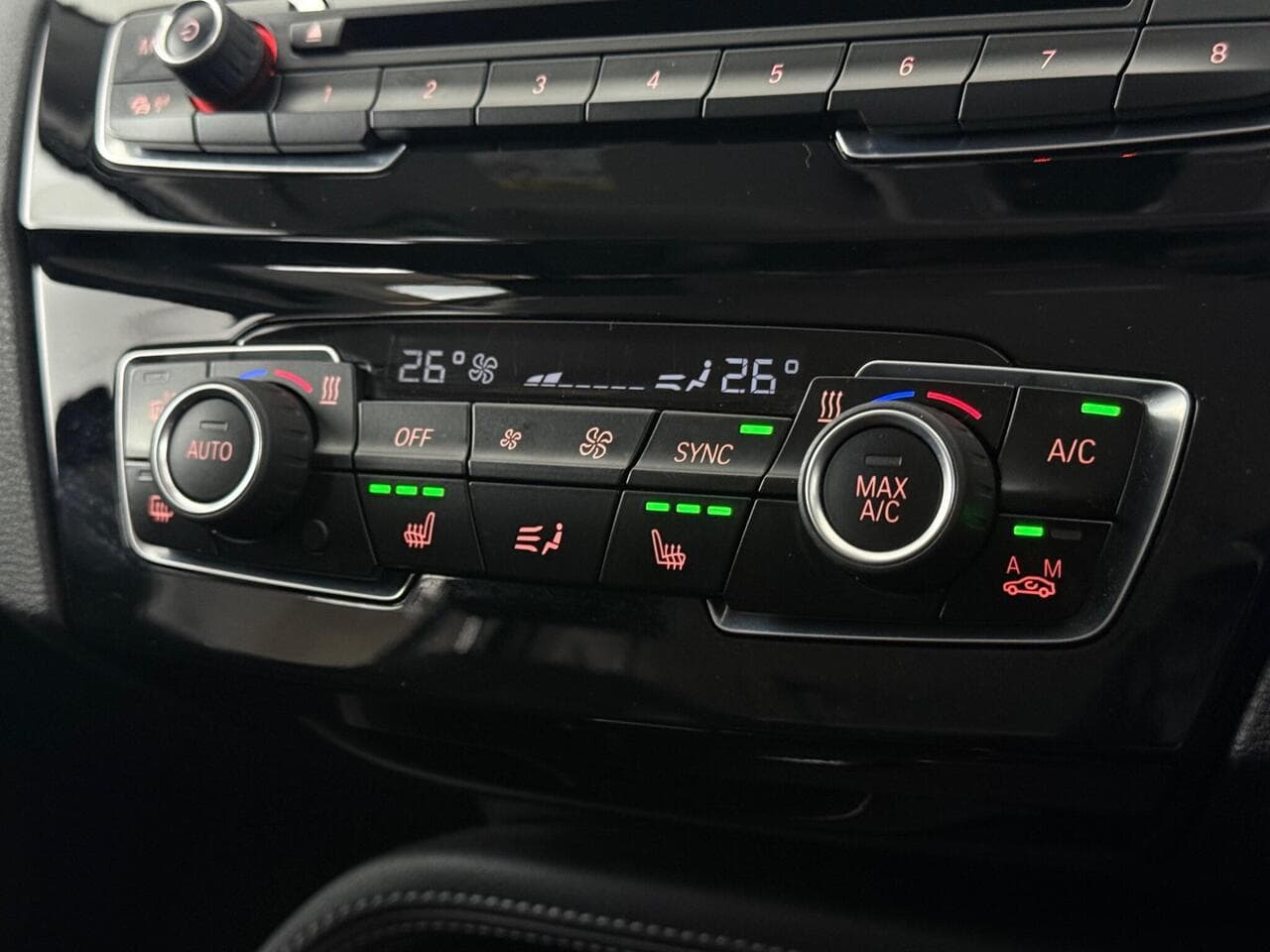 BMW X1 thumbnail Interior Front