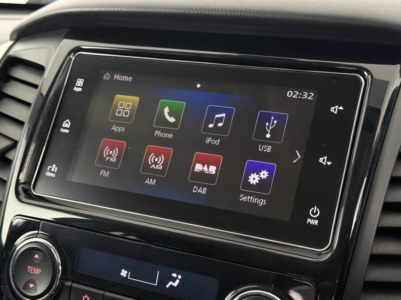 Mitsubishi Shogun Sport thumbnail Infotainment System