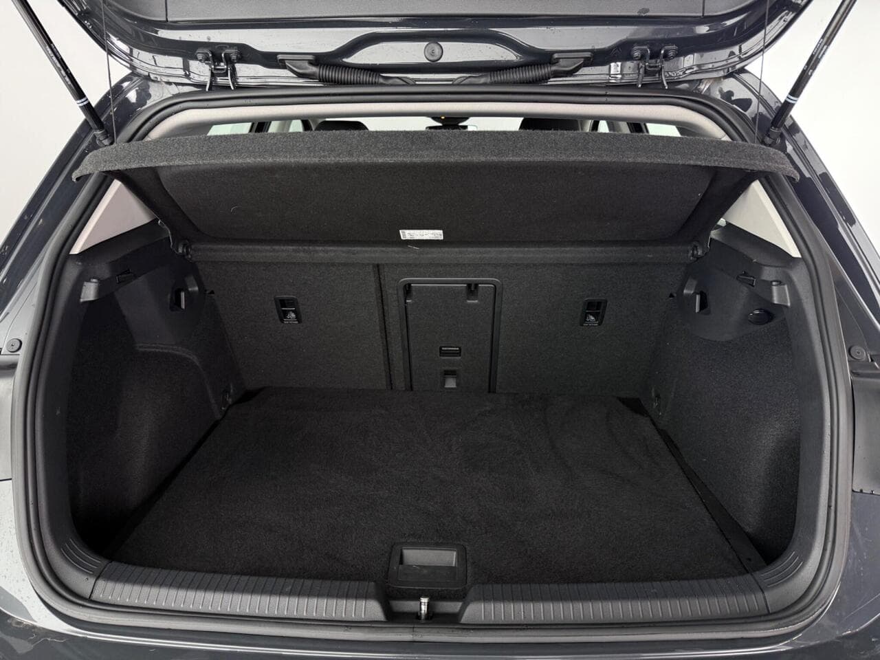 Volkswagen Golf thumbnail Boot